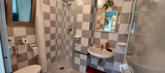 7 rooms Villa in Viareggio, Italy No. 16060 9