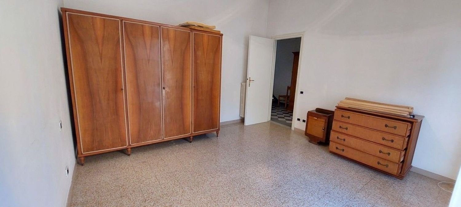 7 rooms Villa in Viareggio, Italy No. 16060