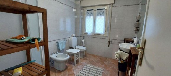 7 rooms Villa in Viareggio, Italy No. 16060 14