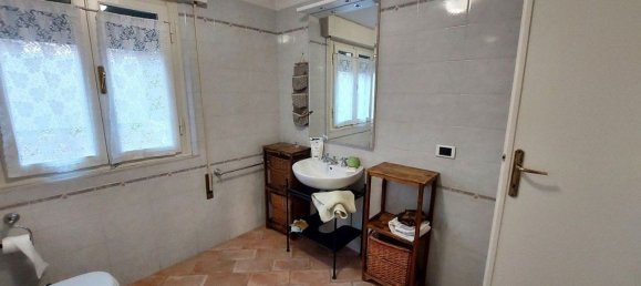 7 rooms Villa in Viareggio, Italy No. 16060 16