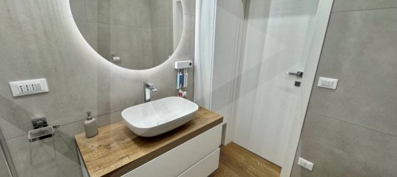 4 rooms Apartment in Bologna, Italy No. 20573 13