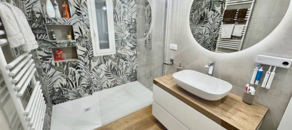 4 rooms Apartment in Bologna, Italy No. 20573 12