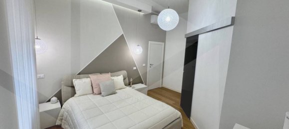 4 rooms Apartment in Bologna, Italy No. 20573 3