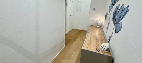 4 rooms Apartment in Bologna, Italy No. 20573 8