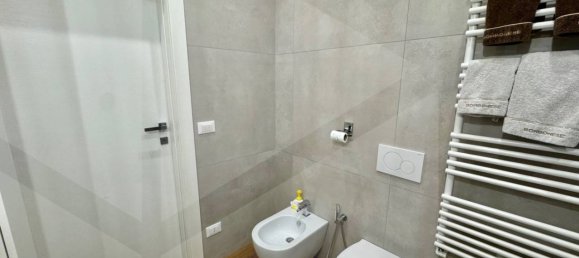 4 rooms Apartment in Bologna, Italy No. 20573 17