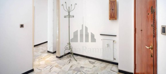 2 bedrooms Apartment in Genoa, Italy No. 36575 5