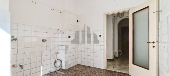 2 bedrooms Apartment in Genoa, Italy No. 36575 37