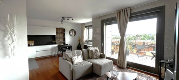 3 rooms Apartment in Seveso, Italy No. 303443 2