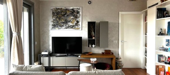 3 rooms Apartment in Seveso, Italy No. 303443 4