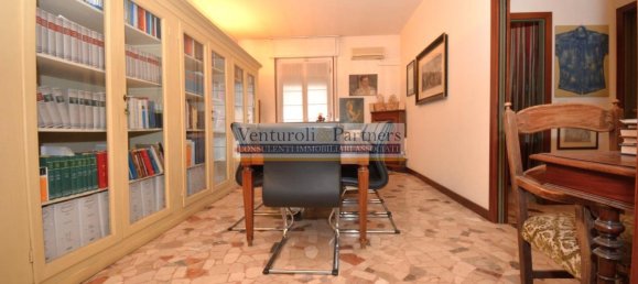 4 rooms Apartment in Brescia, Italy No. 87013 2