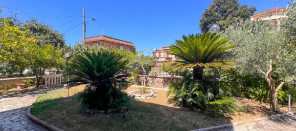 7-salle Villa à Nettuno, Italy No. 288539 6