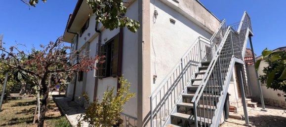 7-salle Villa à Nettuno, Italy No. 288539 9