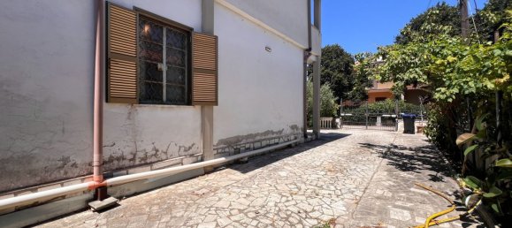 7-salle Villa à Nettuno, Italy No. 288539 3