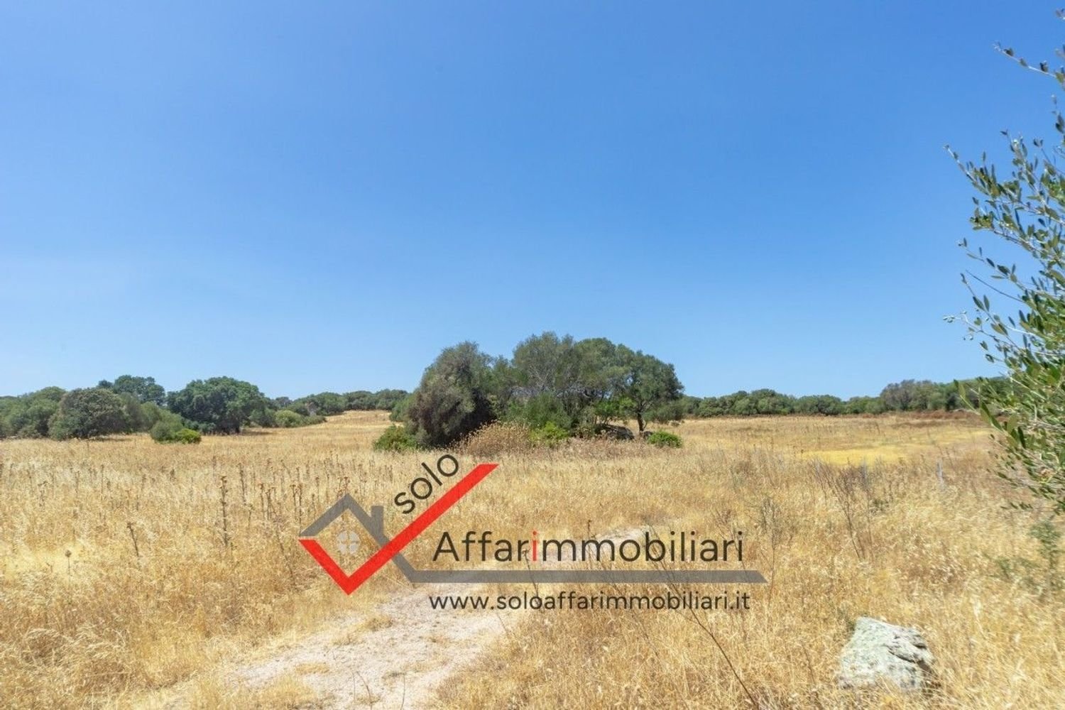 Земельный участок 30000м² в Тельти, Италия № 263864