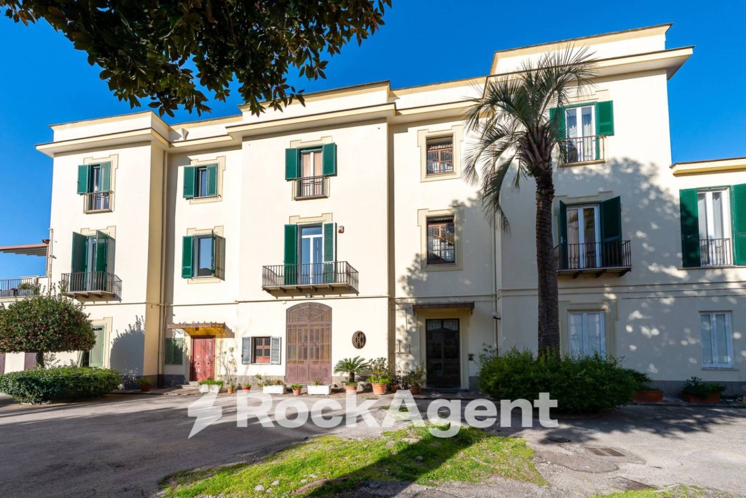 1 chambre Appartement à Naples, Italy No. 304620