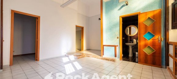 1 chambre Appartement à Naples, Italy No. 304620 6