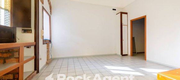 1 chambre Appartement à Naples, Italy No. 304620 2