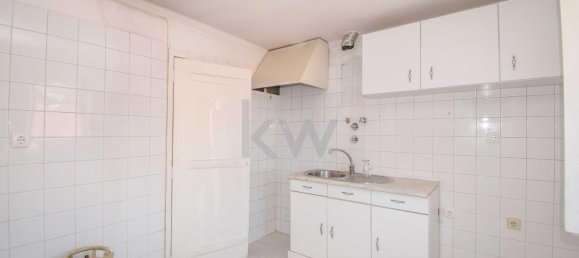 3 bedrooms Apartment in Lisbon, Portugal No. 80676 13