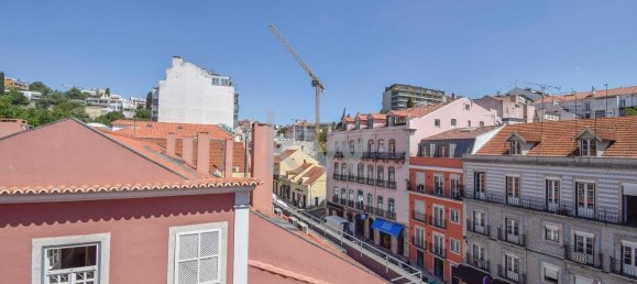 3 bedrooms Apartment in Lisbon, Portugal No. 80676 6