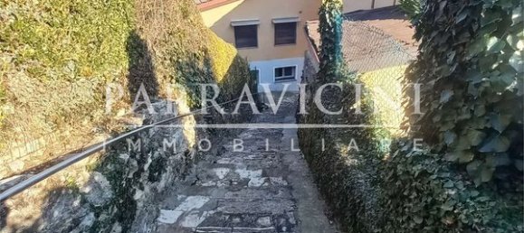 Casa de 9 habitaciónes en Albavilla, Italy No. 14018 16