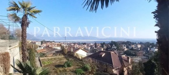 Casa de 9 habitaciónes en Albavilla, Italy No. 14018 4