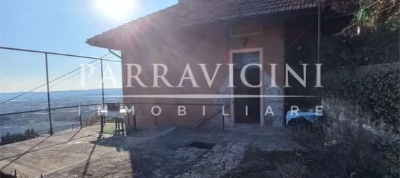 Casa de 9 habitaciónes en Albavilla, Italy No. 14018 34