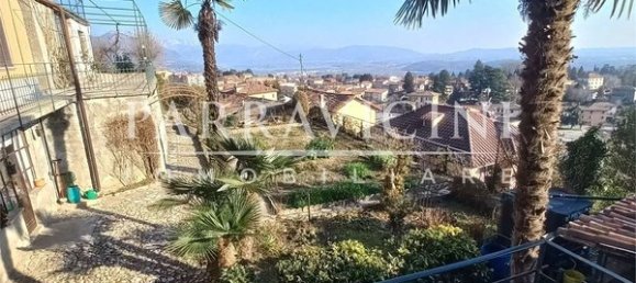 Casa de 9 habitaciónes en Albavilla, Italy No. 14018 42