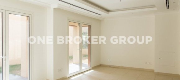 3 bedrooms Villa in Al Barsha, UAE No. 1145 8