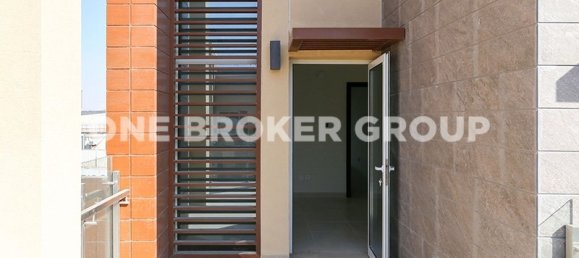 3 bedrooms Villa in Al Barsha, UAE No. 1145 14