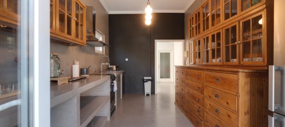 5 bedrooms Villa in Cascais, Portugal No. 136546 2