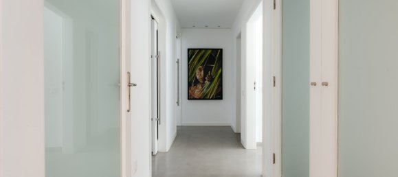 5 bedrooms Villa in Cascais, Portugal No. 136546 4