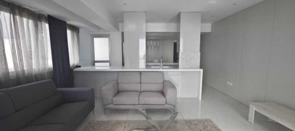 3 bedrooms Apartment in Germasogeia, Cyprus No. 19242 5