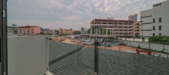 Дом с 4 спальнями в Паттайя, Таиланд № 8211 12