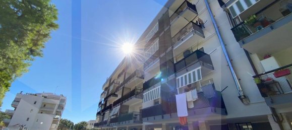 Apartamento de 3 divisões em Bari, Italy N.º 24770 46