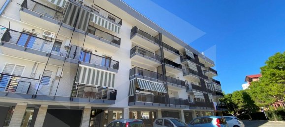 Apartamento de 3 divisões em Bari, Italy N.º 24770 38