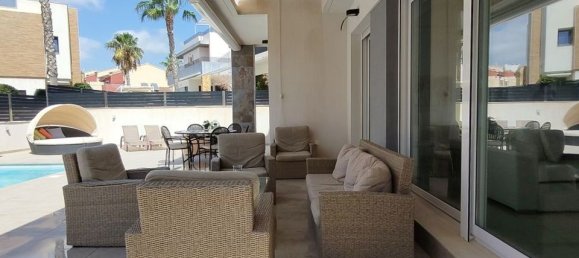 3 bedrooms Villa in Torrevieja, Spain No. 183513 8