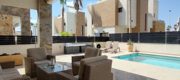 3 bedrooms Villa in Torrevieja, Spain No. 183513 6