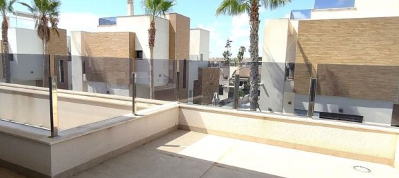 3 bedrooms Villa in Torrevieja, Spain No. 183513 20