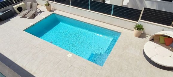 3 bedrooms Villa in Torrevieja, Spain No. 183513 21