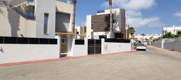 3 bedrooms Villa in Torrevieja, Spain No. 183513 25
