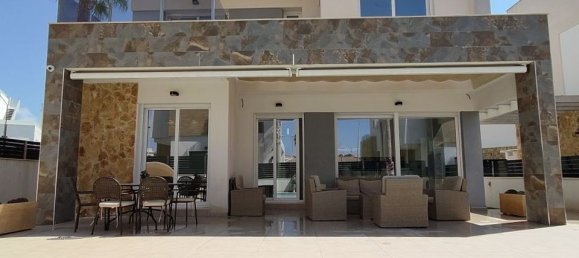 3 bedrooms Villa in Torrevieja, Spain No. 183513 3
