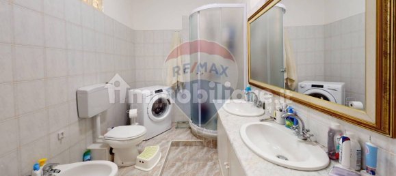 2 Schlafzimmer Wohnung in Genoa, Italy, Nr. 266602 45