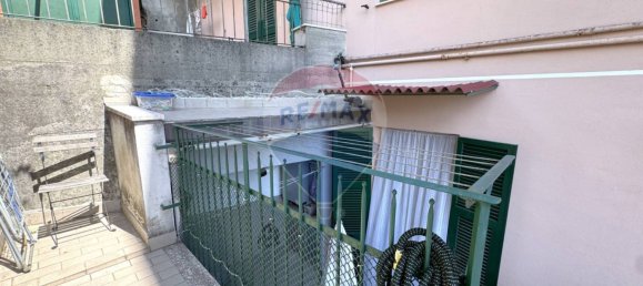 2 Schlafzimmer Wohnung in Genoa, Italy, Nr. 266602 2
