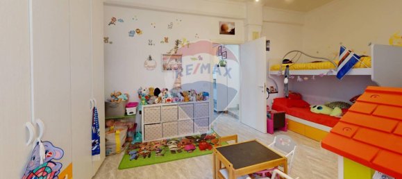 2 Schlafzimmer Wohnung in Genoa, Italy, Nr. 266602 38