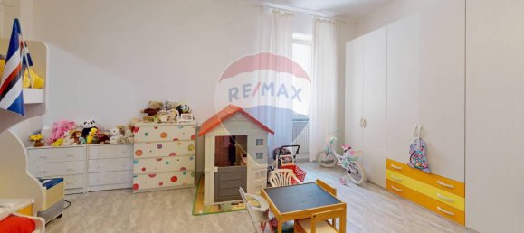 2 Schlafzimmer Wohnung in Genoa, Italy, Nr. 266602 34