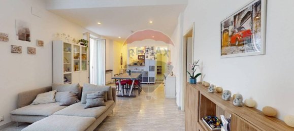 2 Schlafzimmer Wohnung in Genoa, Italy, Nr. 266602 12