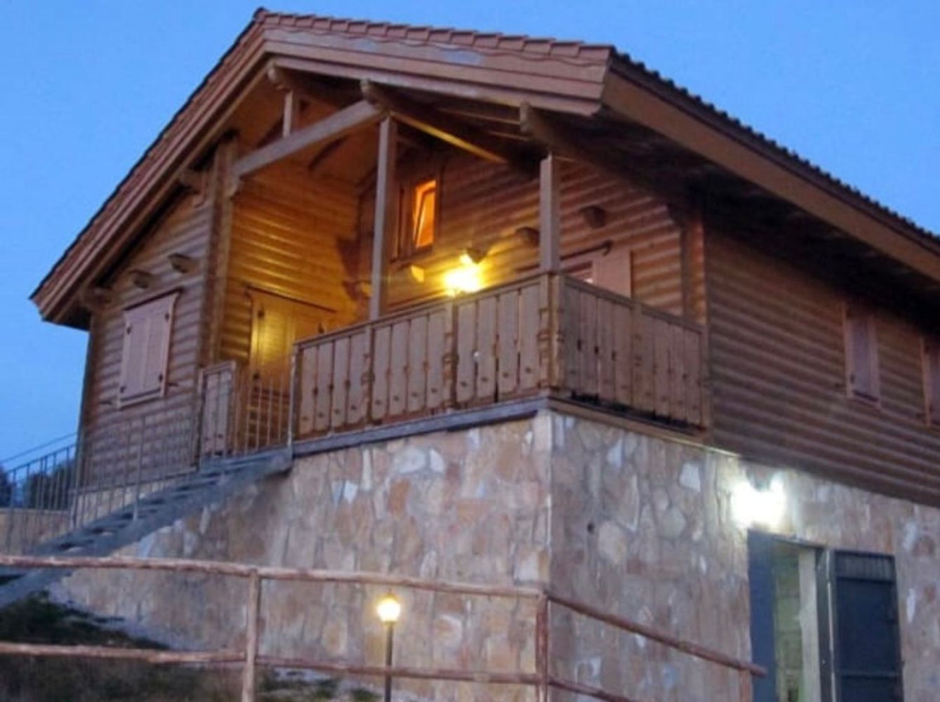 Casa de 5 habitaciónes en Castelsaraceno, Italy No. 139271