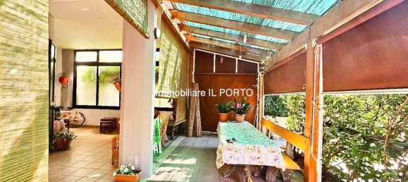 3 bedrooms Apartment in Comacchio, Italy No. 372764 4