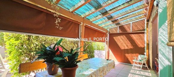 3 bedrooms Apartment in Comacchio, Italy No. 372764 6