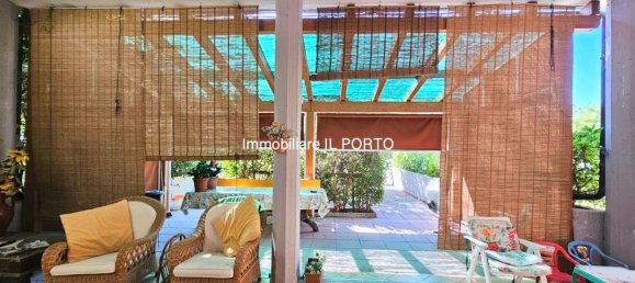 3 bedrooms Apartment in Comacchio, Italy No. 372764 11